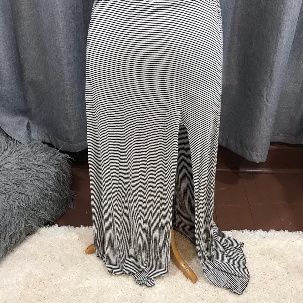 Brandy Melville Black and White Maxi Skirt